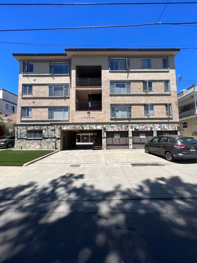 Primary Photo - 407 Vernon St