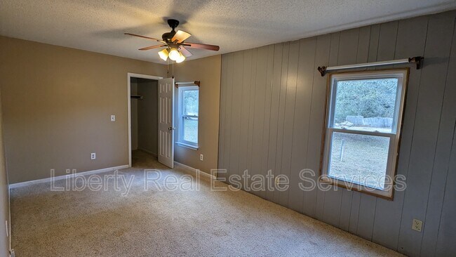 Building Photo - 1102 Ruben Wells Rd