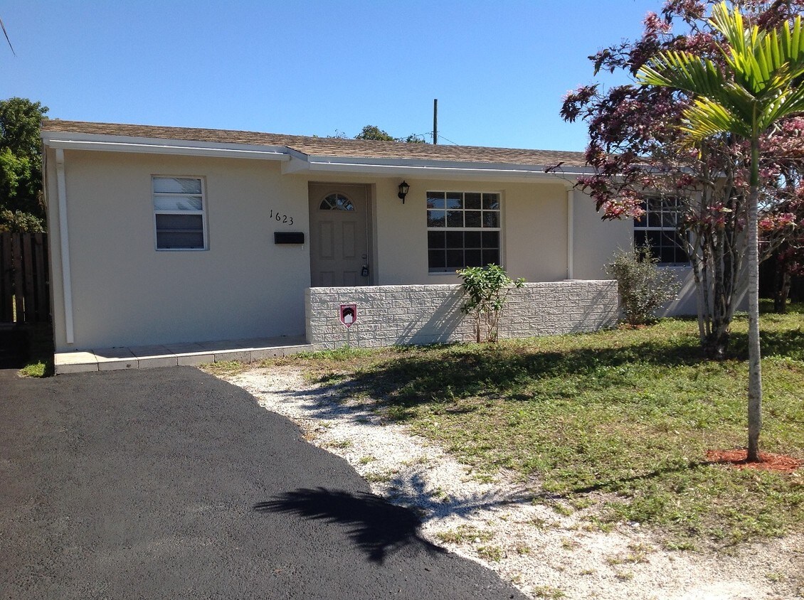 Foto principal - 1623 S 24th Ter