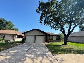 Building Photo - 10942 Beacave Bend Ct