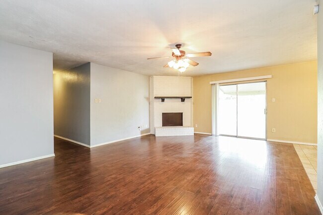 Foto del edificio - 5404 Lansingford Trail