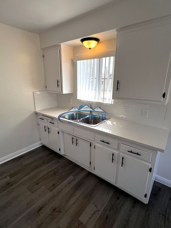 Foto del edificio - 4358 W 142nd St