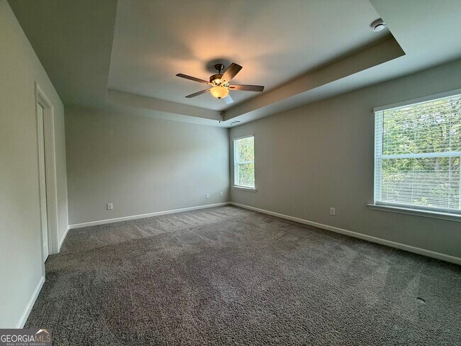 Foto del edificio - 121 Quail Forest Circle