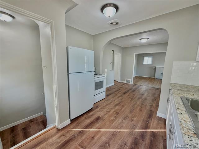 Foto del edificio - 3785 S Grant St