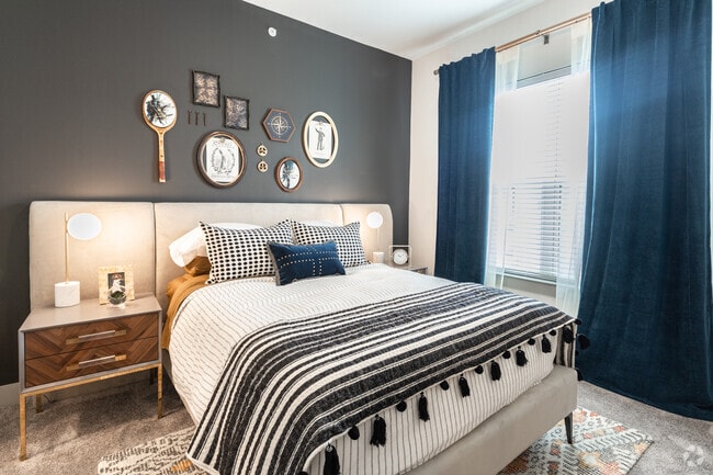 1BR, 1BA - 759 SF - Griffis Frisco