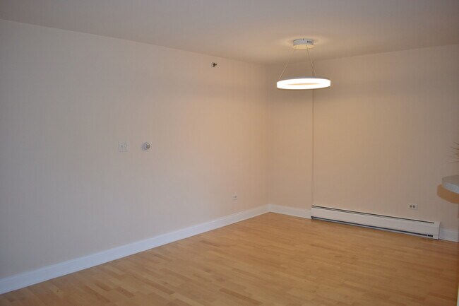 Foto del edificio - 290 N Westgate Rd