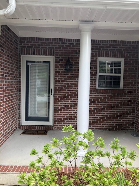 Foto del edificio - 6006 Lettered Olive Pl