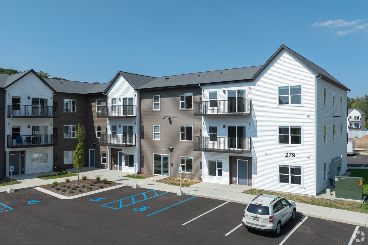 Foto del edificio - Lakewood Place Apartment Village