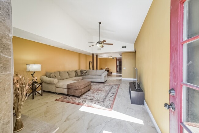 Building Photo - 4708 N Cashel Cir