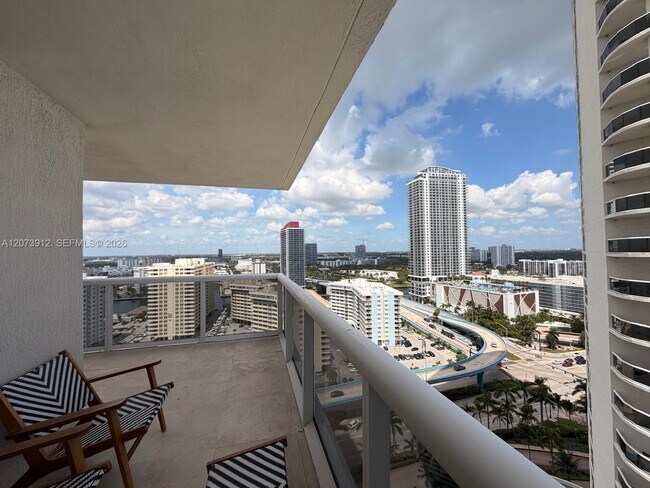 Foto del edificio - 1830 S Ocean Dr