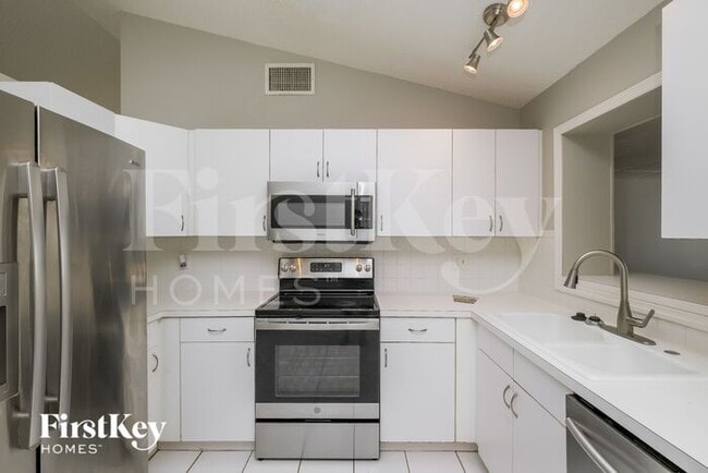 Building Photo - 7615 Ivory Terrace