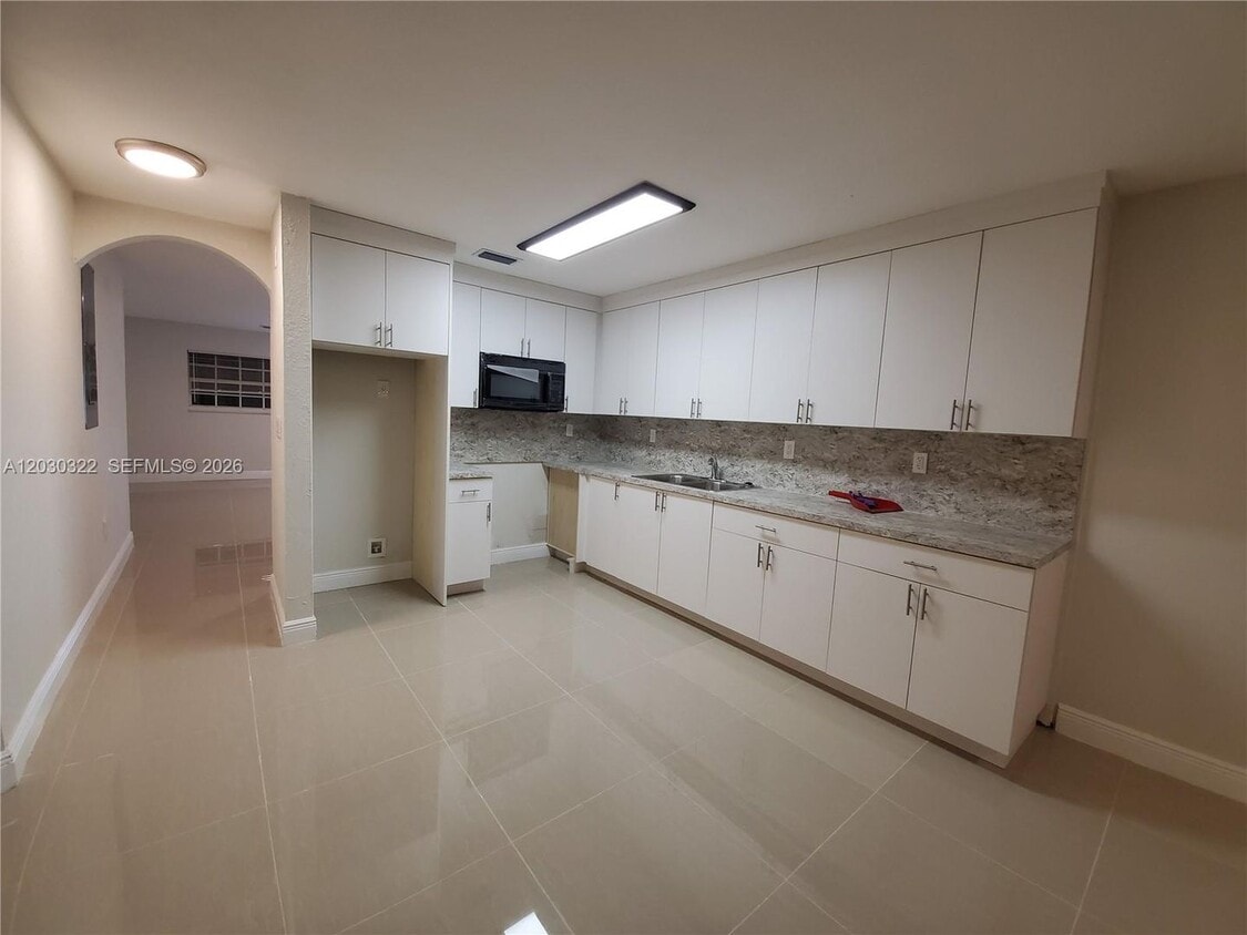 Photo - 10372 NW 10th Avenue 10372, Miami, FL 33150 - 1015