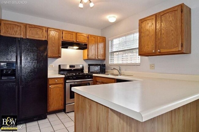 Building Photo - 2 br, 2.5 bath Townhome - 347 Ascot Lane