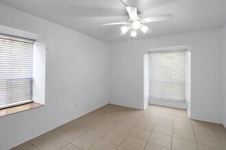 Building Photo - 5929 Queensloch Dr