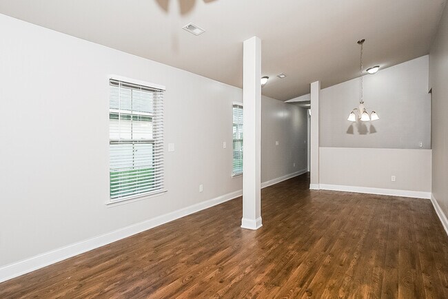 Foto del edificio - 233 Valleyside Dr NE
