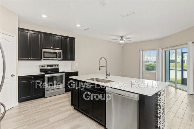 Foto del edificio - 12667 Josslyn Ln