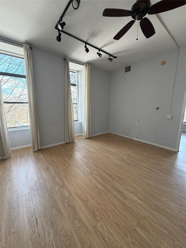 Foto del edificio - 55 McKinley Ave