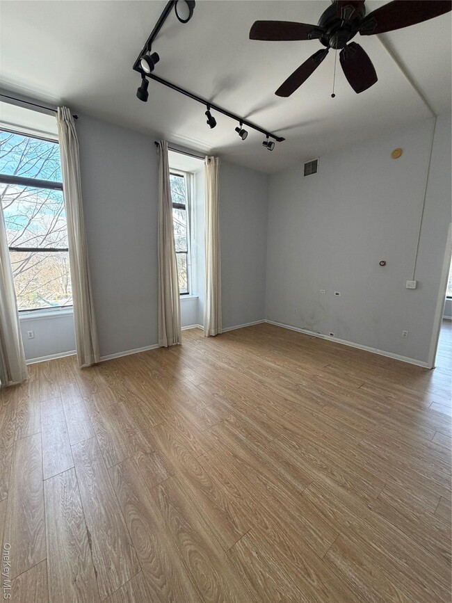 Building Photo - 55 McKinley Ave