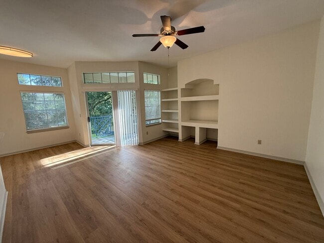 Building Photo - Mesa 6 LLC - Bermuda Dunes Units