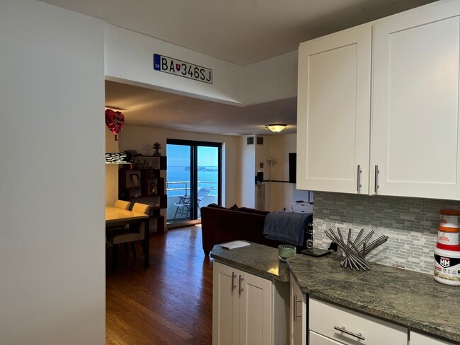 Foto del edificio - 382 Ocean Ave