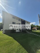 Building Photo - 918 Highland Ave