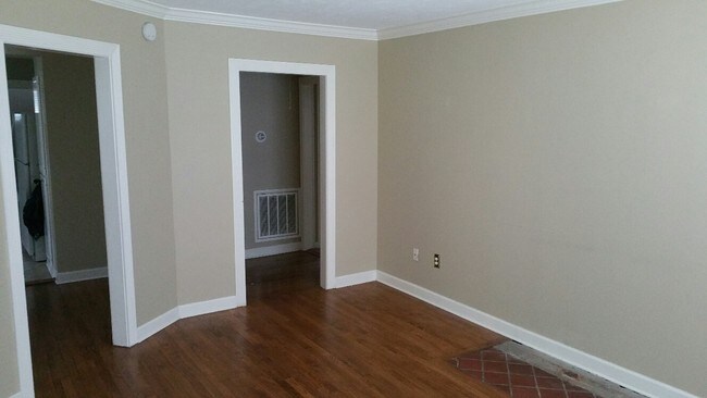 Living Room - 1715 Howard St