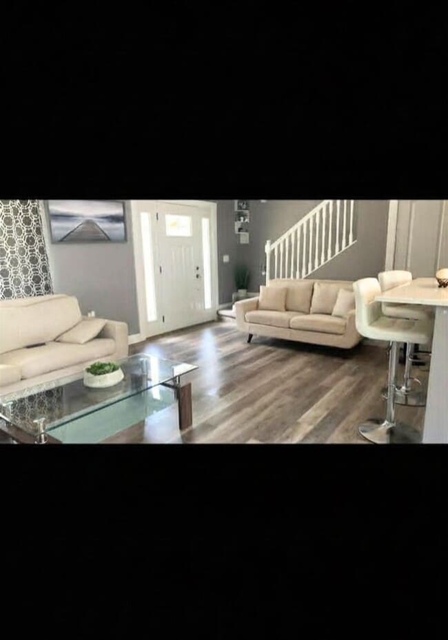 Building Photo - Charming 3-Bed, 3-Bath Two-Story Rental Home with Deck – Pets Welcome!
