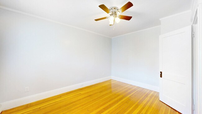 Foto del edificio - Avl NOW - No Fee! spacious, sunny 3BR near...