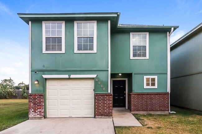 Building Photo - 4966 N Cancun Dr