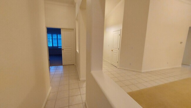 Foto del edificio - Excellent single story, 4 bedroom 3 bath home in Ashley Woods, a gated Granite Bay Neighborhood.