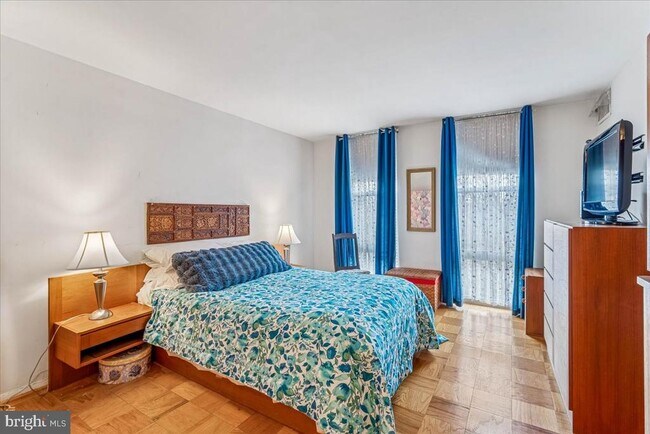 Foto del edificio - 9039 Sligo Creek Pkwy