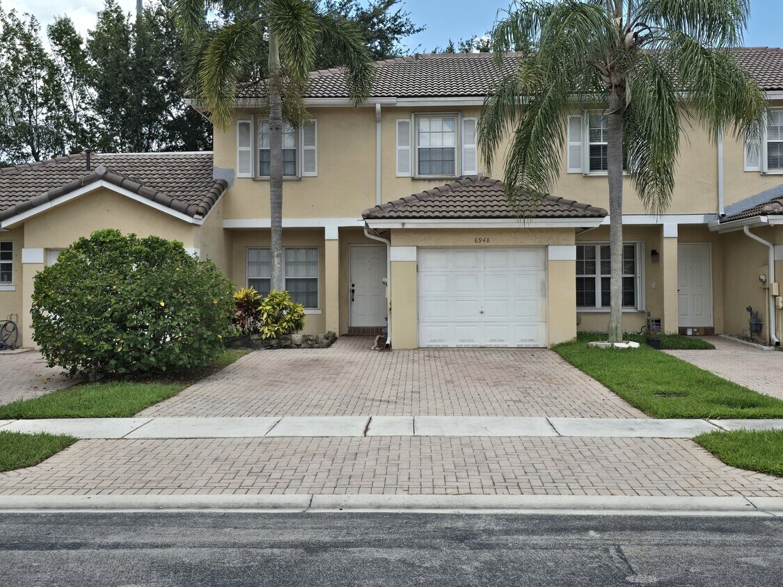 8948 NW 53rd St, Sunrise, FL 33351 Townhome Rentals in Sunrise FL
