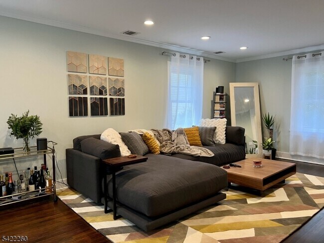 Foto del edificio - 45 Brookfield Rd