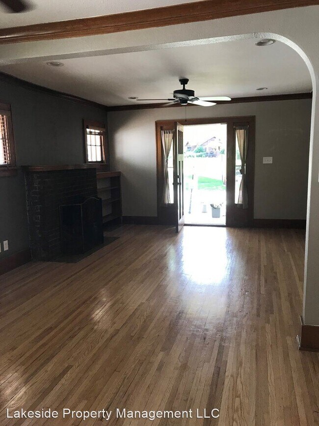 Building Photo - 2 br, 2 bath House - 3169 Dearborn