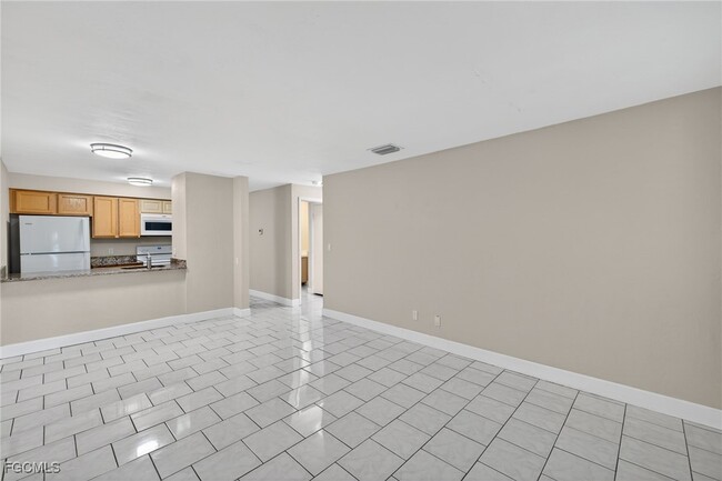 Building Photo - 13134 Feather Sound Dr