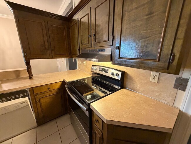 Foto del edificio - 3815 Creswell Ave