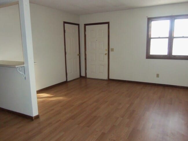 Building Photo - 1391 Parkside Dr