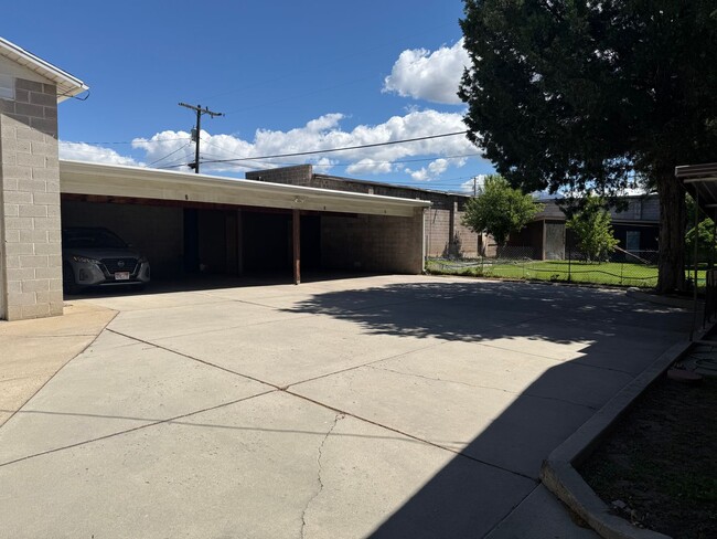 Building Photo - 54 W Clearfield triplex