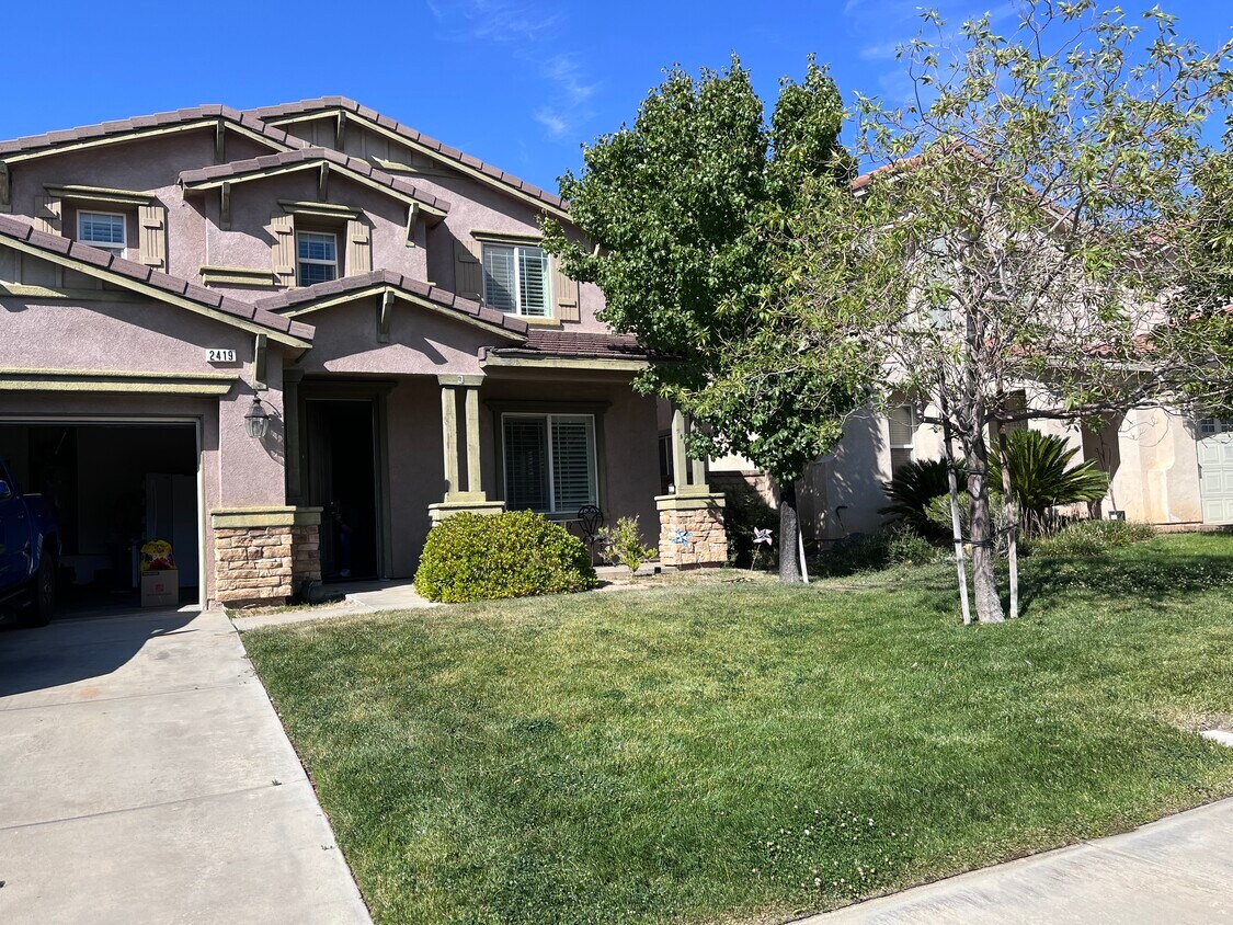 2419 Delicious Ln, Palmdale, CA 93551 House Rental in Palmdale, CA