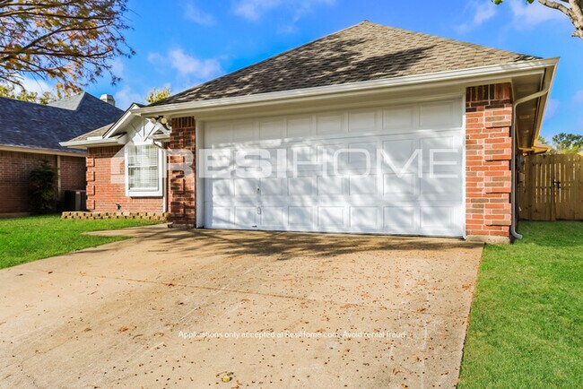 Foto del edificio - HOME FOR RENT!! UP TO HALF OFF ONE MONTH!