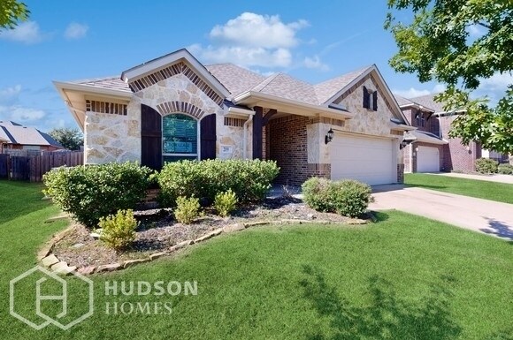 Foto del edificio - SELF TOUR NOW! -209 Atlantic Ave, Waxahach...