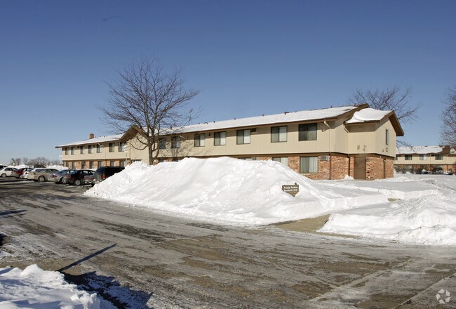 Foto del edificio - Kenosha Gardens Apartments