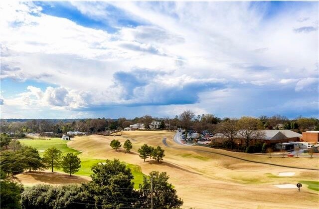 Foto del edificio - 5621 Cary Street Rd