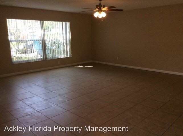 Building Photo - 3 br, 2 bath House - 3221 Thistle Hill Drive