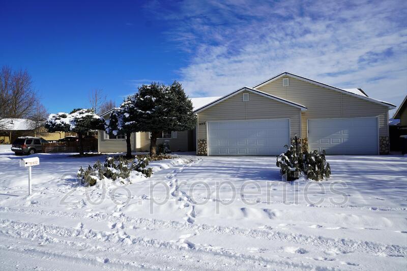 Foto principal - 452 S Jolinda Ave