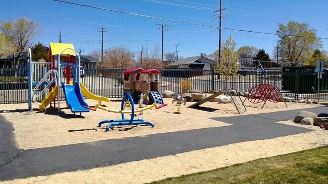 Área de juegos para niños - Terraview Apartments