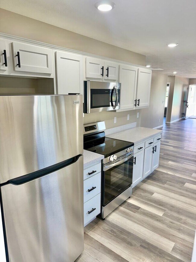 Foto del edificio - Just Built & Move-In Ready - Stunning New 3 Bedroom, 2 Bath Home!