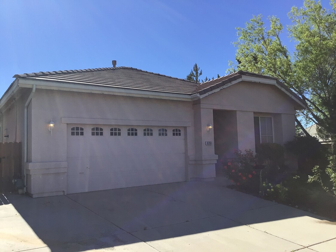 6750 Diamond Glen Drive House Rental in Reno, NV