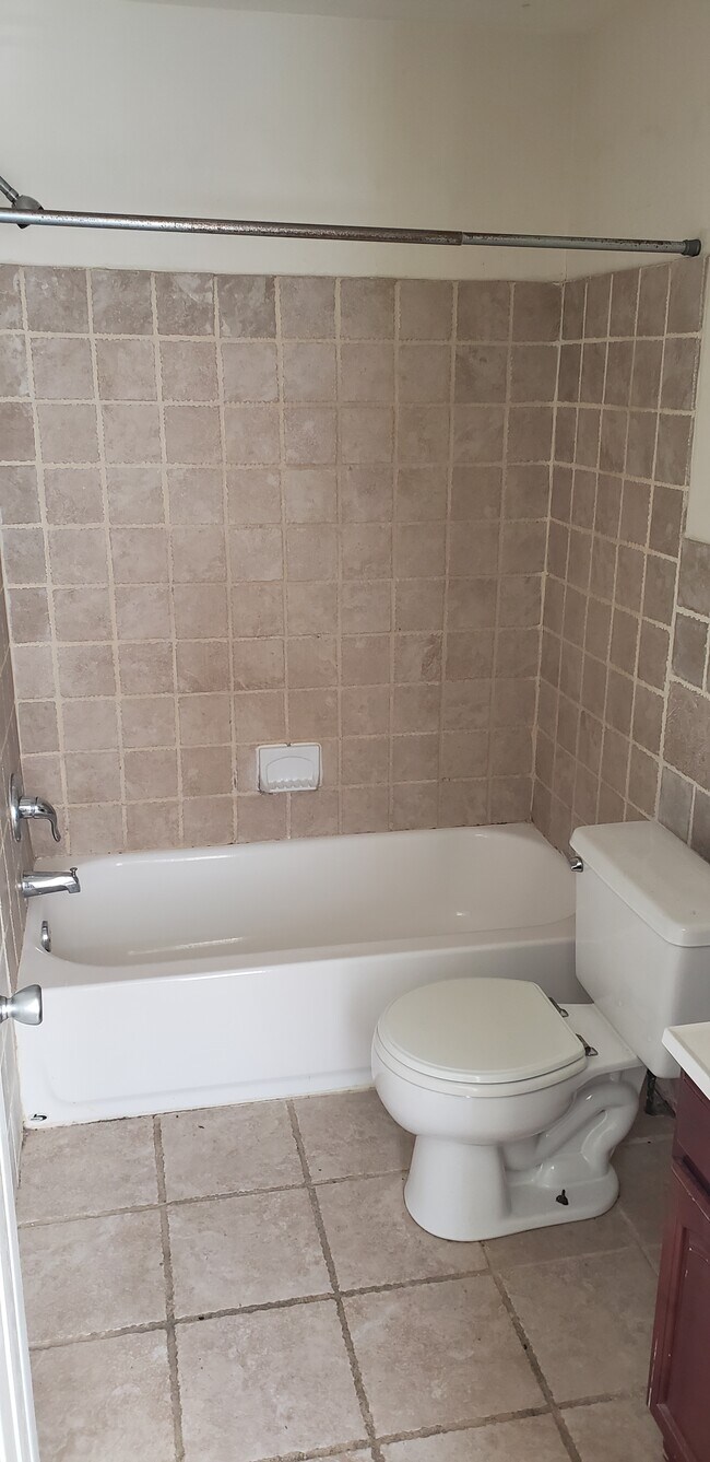 Bathroom - 2300 Catharine St