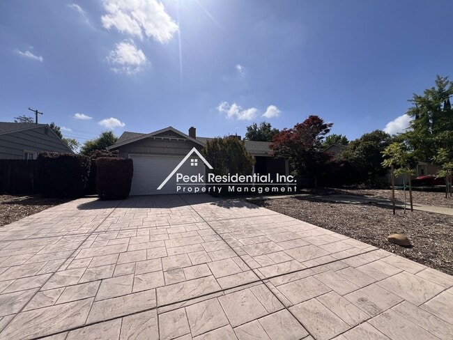 Foto del edificio - Spacious 2bd/2ba Arden Area Home-Must See!